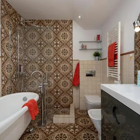 Beautiful Spanish In Apartment Torremolinos