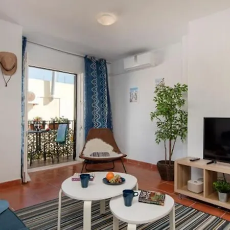 Beautiful Spanish In Apartman *