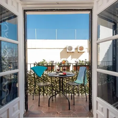 Beautiful Spanish In Apartman