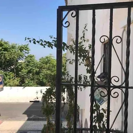 Beautiful Spanish In Apartman *